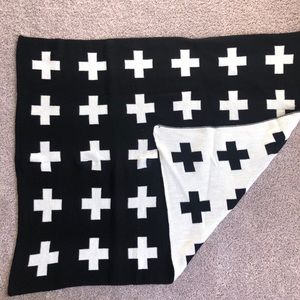 Reversible cross blanket